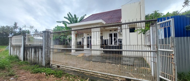 Move-in Ready House, Suitable for Boarding or Residence in Ambacang Market 1