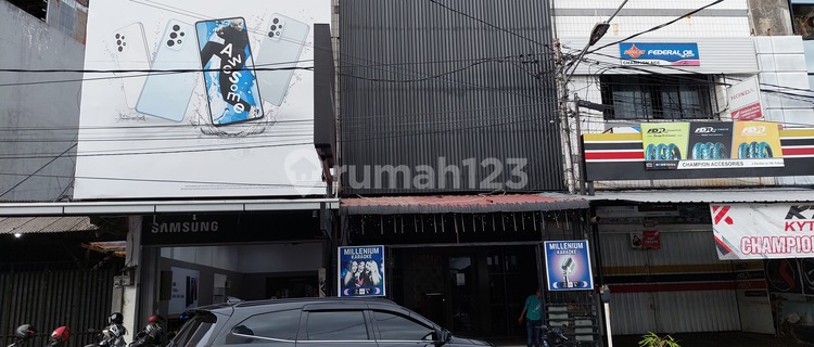 Ruko 3 Lantai siap pakai dengan usaha menguntungkan di Kawasan Pondok Kota Padang 1