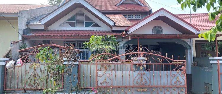 Rumah 2 lantai di Jalan Mangga,Perumnas Belimbing 1