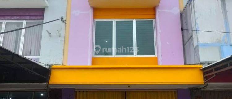 Ruko 3 Lantai Full Renovasi, Bagus dan Strategis di Aralia Harapan Indah Bekasi  1