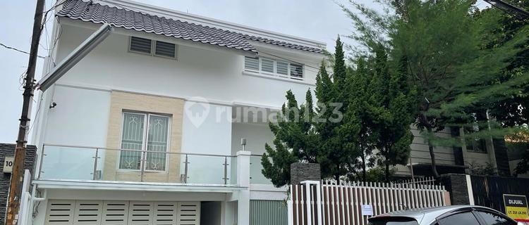 Rumah Cantik Dan Mewah di Kebon Jeruk, Jakarta Barat 1