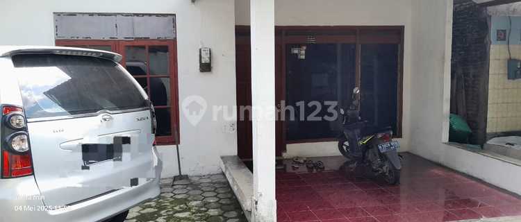 Rumah Nyaman di Jalan Walogito Semarang Barat 1