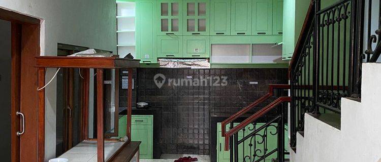 Rumah Minimalis Cantik Strategis di Sayap Bkr 1