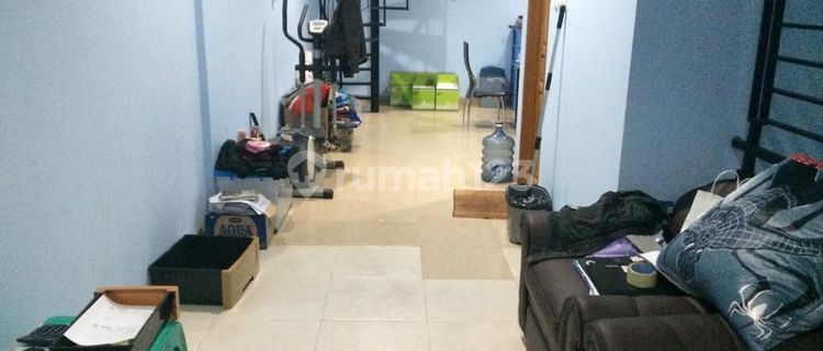 2.5-Story Shop House on East Rajawali Main Road 1