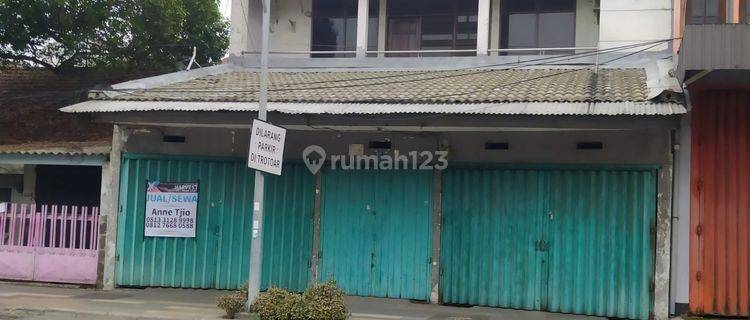 Rumah Usaha di Surabaya Kota 0jalan Raya  1