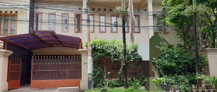 Di jual rumah di kebayoran baru jl. Birah 1