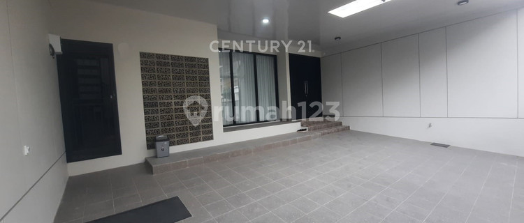 New Full Furnished Strategic House in Imperial Gading R2318 1