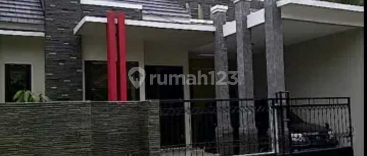2-Story House Ready to Occupied and Well-Maintained in Pondok Kelapa, East Jakarta 1