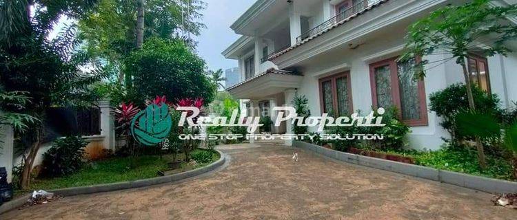 Rumah Hook di Mega Kuningan Jakarta Selatan 1