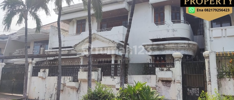 For Sale 2-Story House in Sunrise Garden Housing Complex, Kebon Jeruk - West Jakarta, SHM Facing South 1