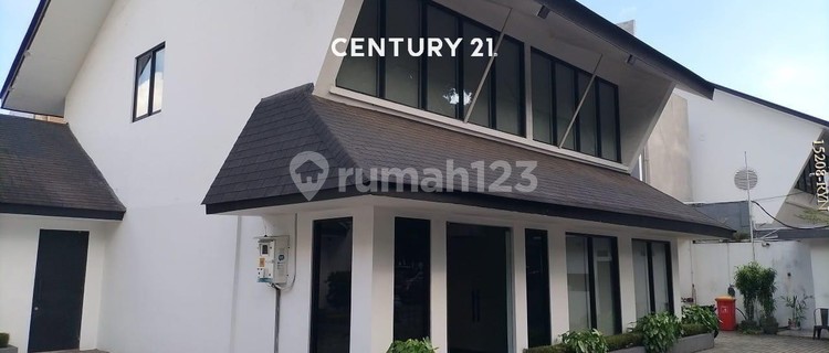 FOR RENT IN PREMIUM PAKUBUWONO AREA Suitable For Business Ventures 1
