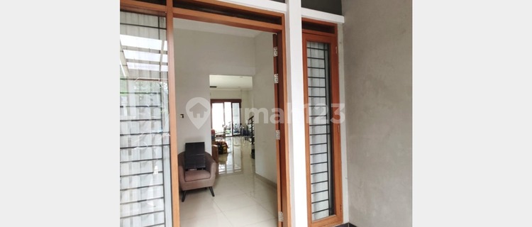 Rumah Bagus Siap Huni di Batununggal Indah 1