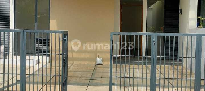 Two-Story Ready-to-Use House in the Center of Bandung City, Pasir Salam. 1