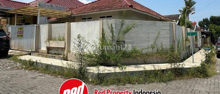 Rumah Bagus Unfurnished SHM 220 M2 , Semarang 1