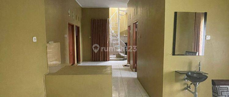 Rumah Cantik Dalam Komplek Di Kbb 1