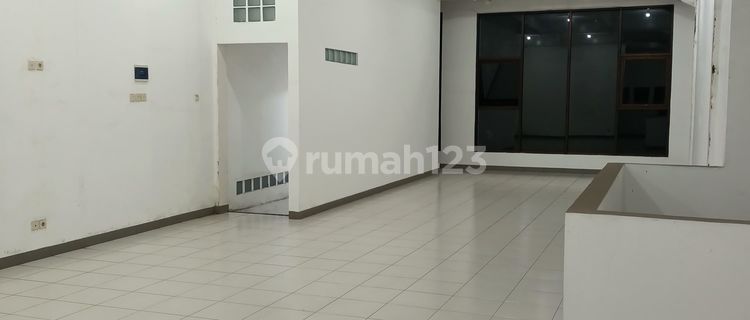 Two-Storey Shophouse Suitable for Bank Office, Strategic Location in Gatsu Cimahi 1