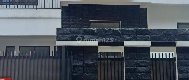 Rumah Baru 2 Lantai Siap Huni Jalan Besar 1