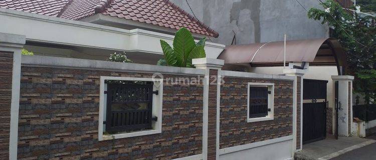 Rumah Bagus Jalan 2 Mobil Siap Huni Akses Dekat Jln Besar. 1