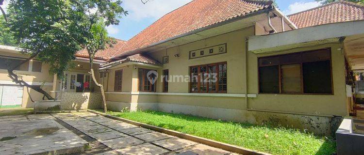 DISEWA RUMAH BELANDA 1 LANTAI DI JL.RIAU BANDUNG 1