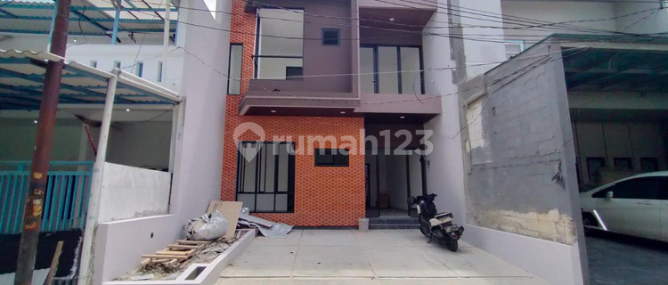 For Sale New House in BCS, Kelapa Gading, North Jakarta 1