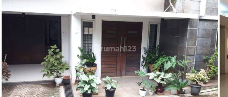 Dijual Rumah 2 Lantai Siap Huni di Kebayoran Baru, Jakarta Selatan  1