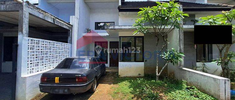 Rumah minimalis untuk keluarga kecil di Pondok Tidar 1