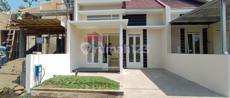 Rumah Minimalis Dekat Sekolah Al Azhar & Kantor Terpadu 1