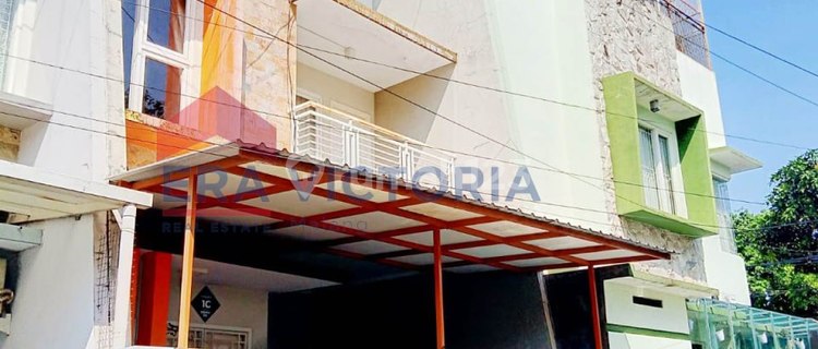 3-Storey House Ready to Live in Semi-Furnished Attractive Location 1