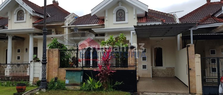 Nice House for Rent at Istana Dieng Sukun Malang near the Entrance of Istana Dieng Club House, Istana Dieng Housing Complex, Jl. Istana Dieng Raya III, Bandulan, Sukun, Malang City, East Java, Indonesia, 65146, Pisang Candi. 1
