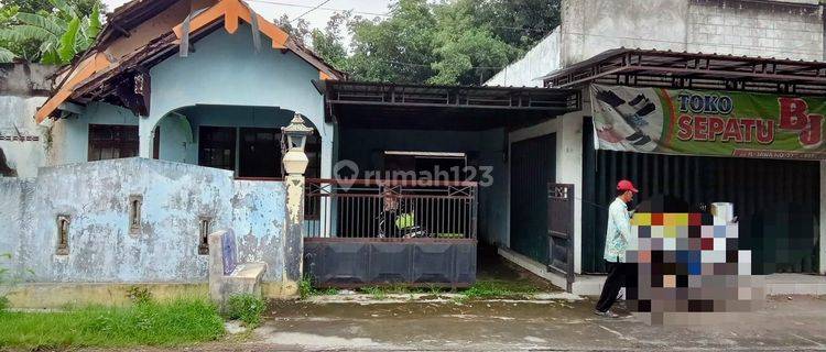 Rumah bagus ada toko besar terpisah dr rumah hanya 500 MTR dr pusat kota pare kediri 1