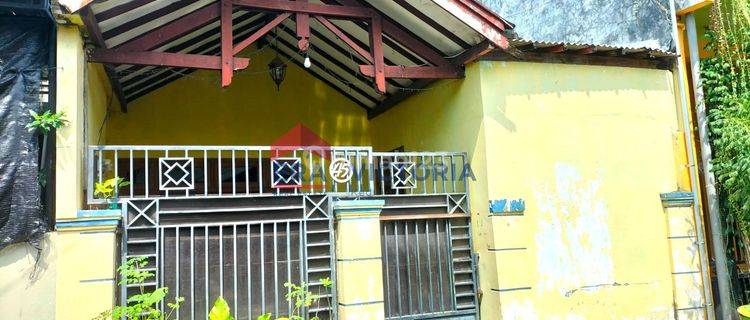 Rumah Bagus Unfurnished SHM di Mojoroto, Kediri 1