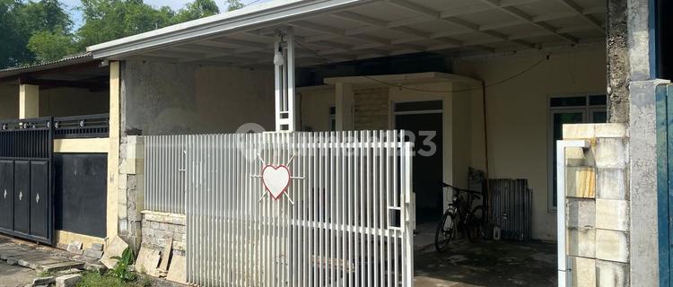 Di Perum Banjar Asri Lengkong Nganjuk 1