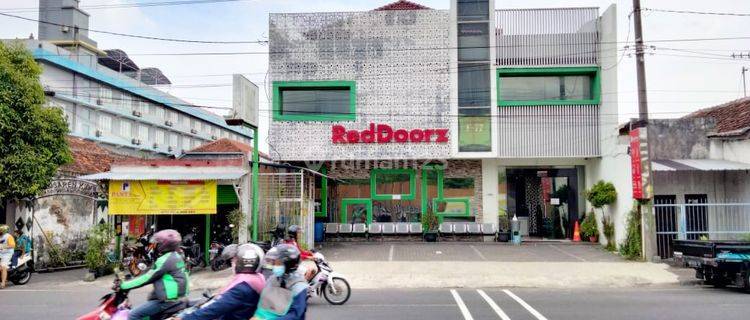 Dijual Hotel Aktif, Harga Super Murah Lokasi Tengah Kota Barat Malioboro Titik 0KM Wirobrajan  1