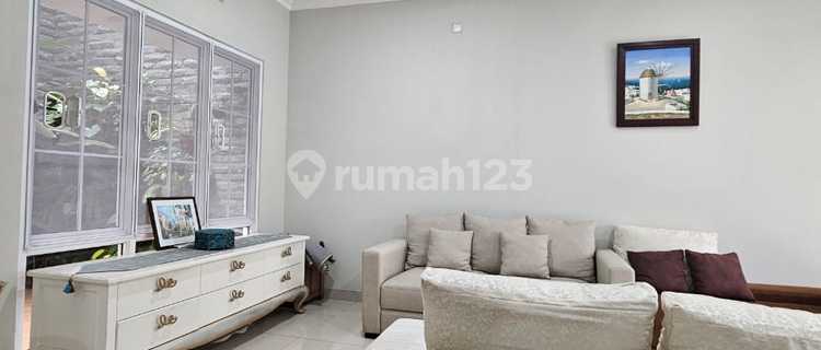 For Sale Tidy Ready-to-Occupy House in Menaggio Village Cluster, Gading Serpong 1