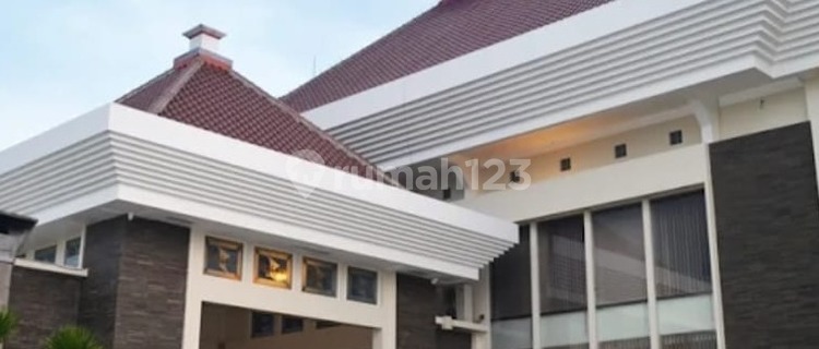 Strategic Location Hotel in Good Condition Ready for Use in Pemalang 1