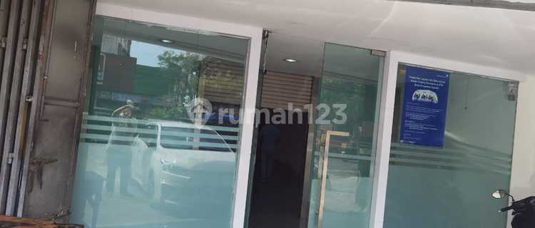 Commercial 3-Story Shop House in Sawah Besar Krekot, Central Jakarta 1