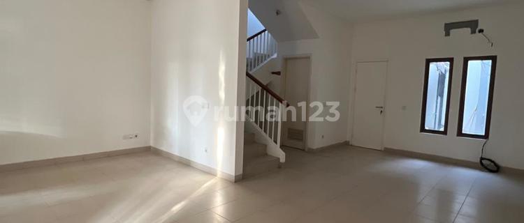 Hunian Premium Cakung! 3Kt, Row Lebar 3 Mobil - Siap Huni & Baru Renovasi! 1