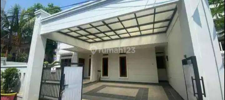 Disewakan Rumah 2 Lantai SHM Sudah Renovasi Di Utankayu Matraman Jakarta Timur 1