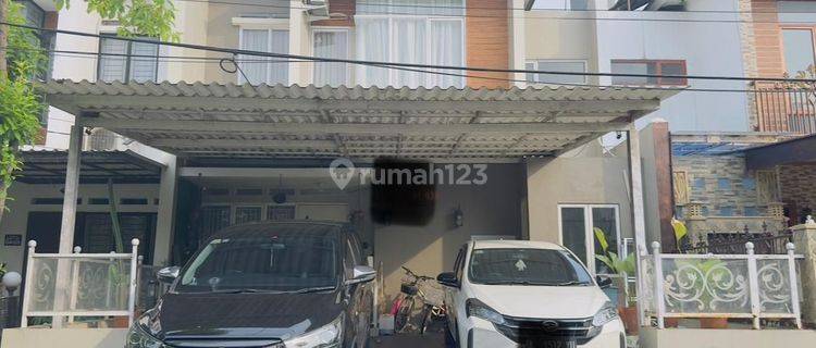 Dijual Rumah Furnished Mewah Ada Taman Cantik Di Halaman Belakang 1