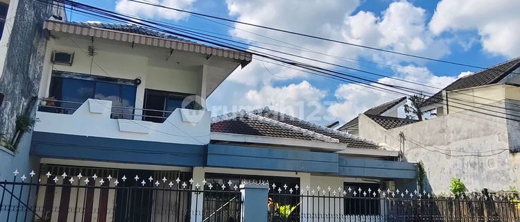 1.5 Story House In A Very Strategic Location At A Very Affordable Price 1