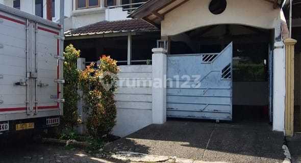 Affordable 2-Story House, 250M Area, Villa Kelapa Dua Housing, Kebon Jeruk, Cash Only 1
