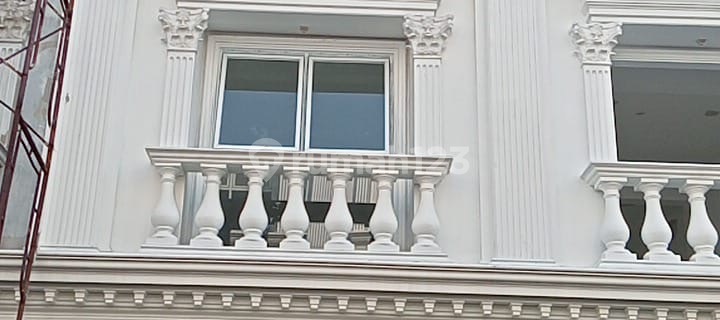 Cheapest Row of Shophouses on Jl. Imam Bonjol 1