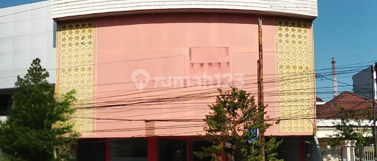 FOR RENT: BUILDING IN DOWNTOWN SEMARANG 1