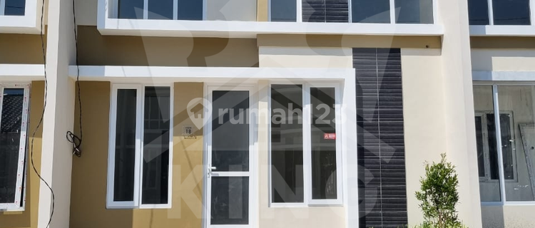 Di Sewakan Rumah 2 Lantai Bagus di Madukoro, Semarang 1