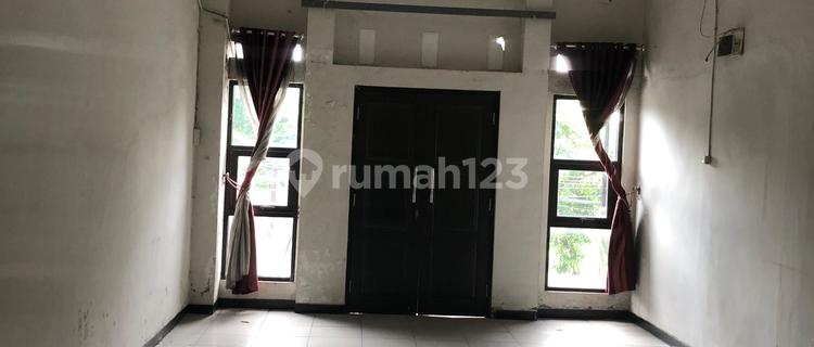 2-Storey Shop House for Rent in West Semarang (Pt) 1
