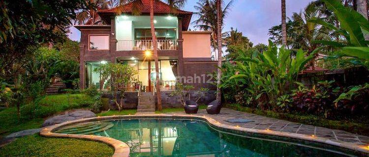 COZY VILLA FURNISHED NEAR KEMENUH WATERFALL 1