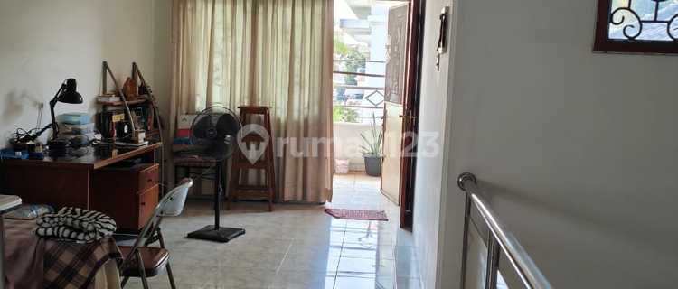 Ready to Occupy 2-Story House in Pluit Barat, North Jakarta 1