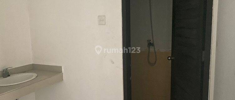 Ruko Siap Huni 3 Lantai di Jalan Utama Diponegoro SHM Area Strategis Cocok Untuk Kantor Dll  1