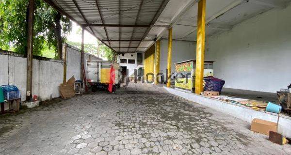 Warehouse In Main Road Buluh Indah, Denpasar, Close To Gatot Subroto Barat And Cargo Permai, Suitable For Business 1