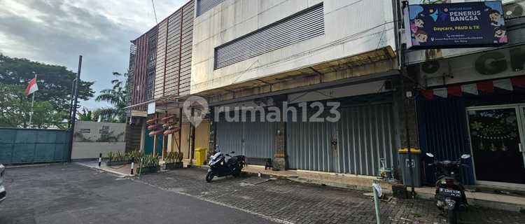 3-Story Shop House on Sunset Road Kuta, Affordable, Strategic Location Near Kuta and Airport, Suitable for Various Businesses. 1